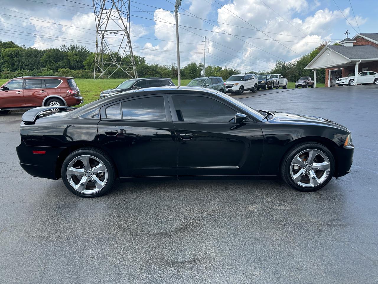 Dodge Charger 4dr Sdn SXT Plus RWD 2012