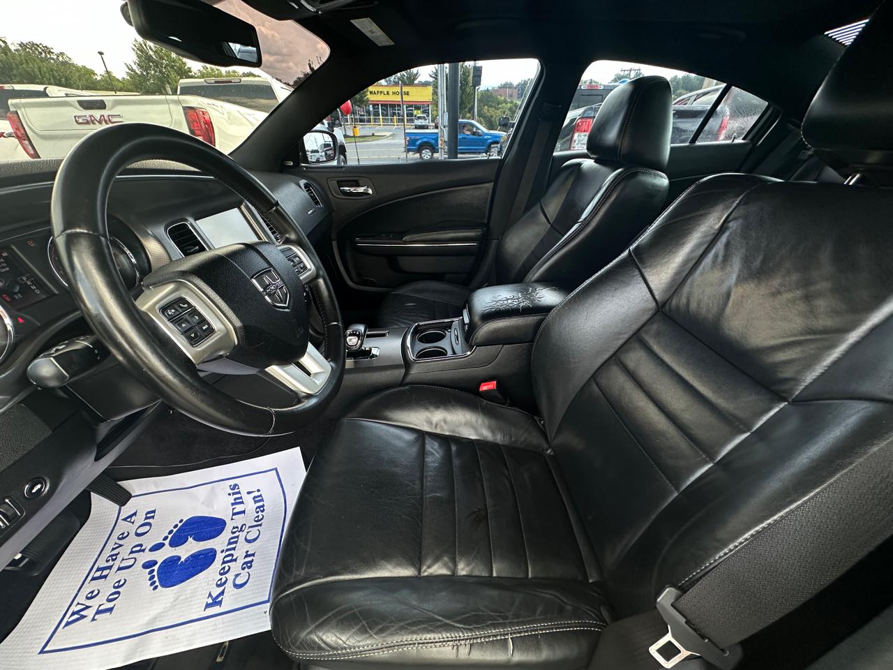 Dodge Charger 4dr Sdn SXT Plus RWD 2012