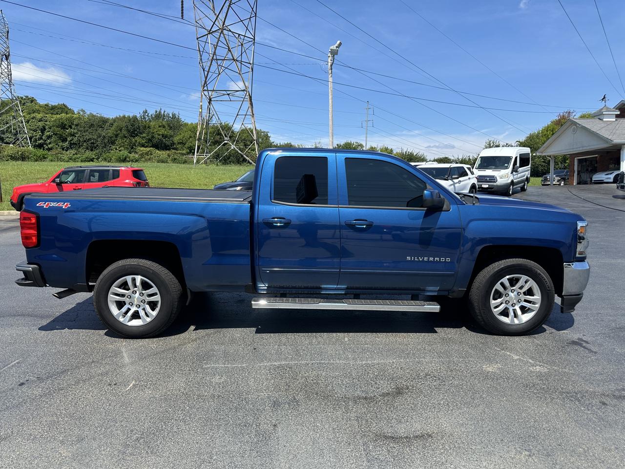 Chevrolet Silverado 1500 4WD Double Cab 143.5" LT w/1LT 2017