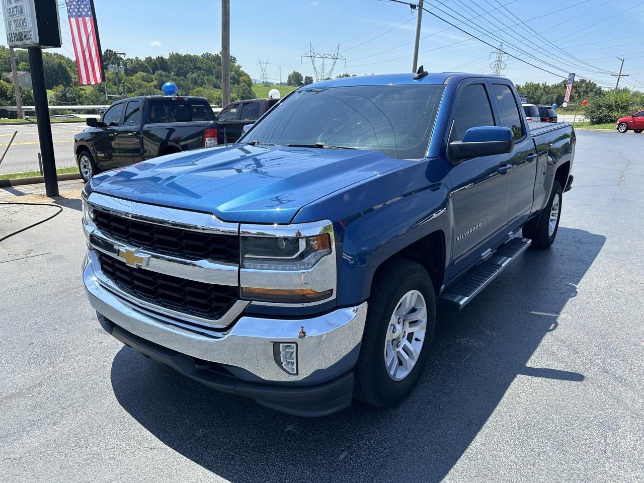 Chevrolet Silverado 1500 4WD Double Cab 143.5" LT w/1LT 2017