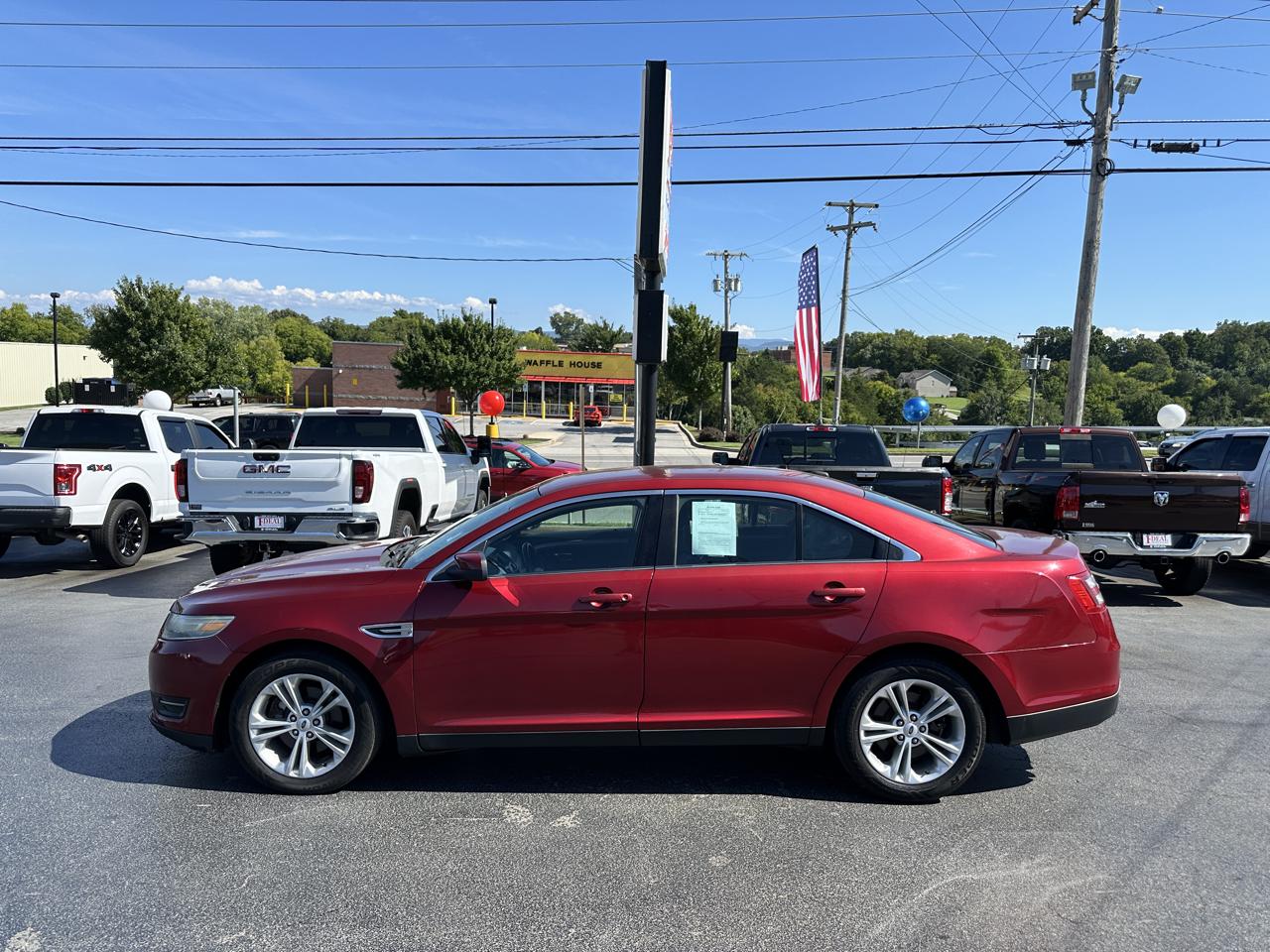 Ford Taurus 4dr Sdn SEL FWD 2013
