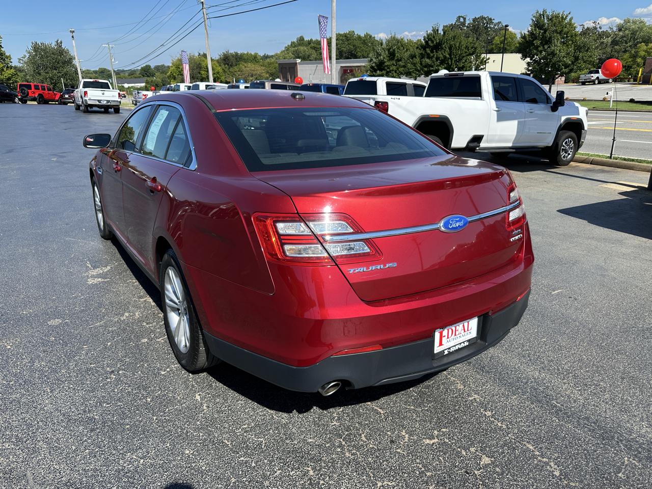 Ford Taurus 4dr Sdn SEL FWD 2013