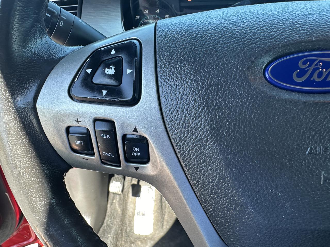 Ford Taurus 4dr Sdn SEL FWD 2013