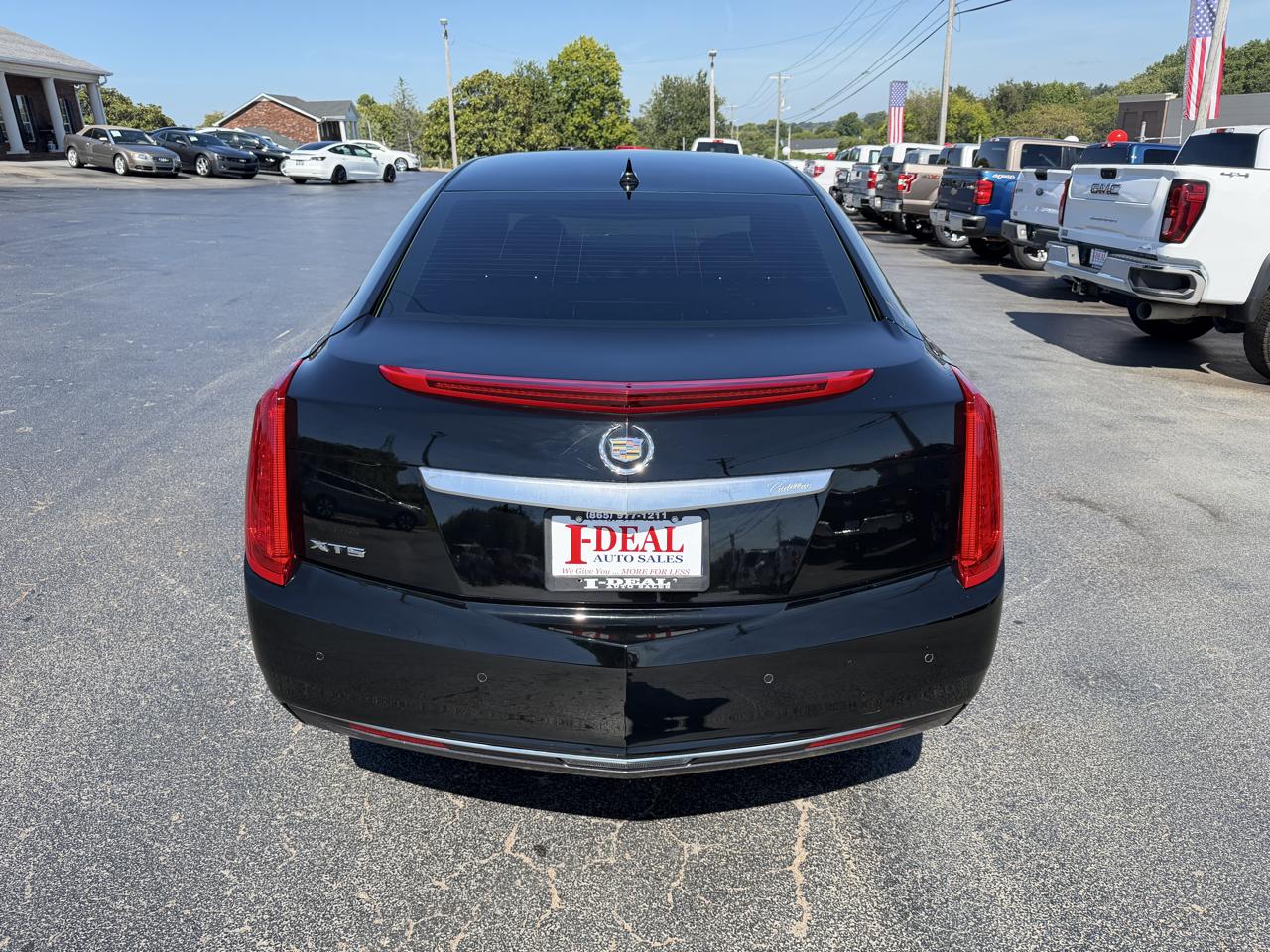 Cadillac XTS 4dr Sdn FWD 2013