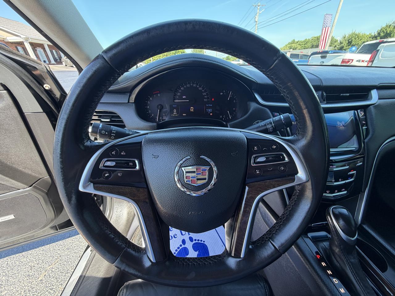 Cadillac XTS 4dr Sdn FWD 2013