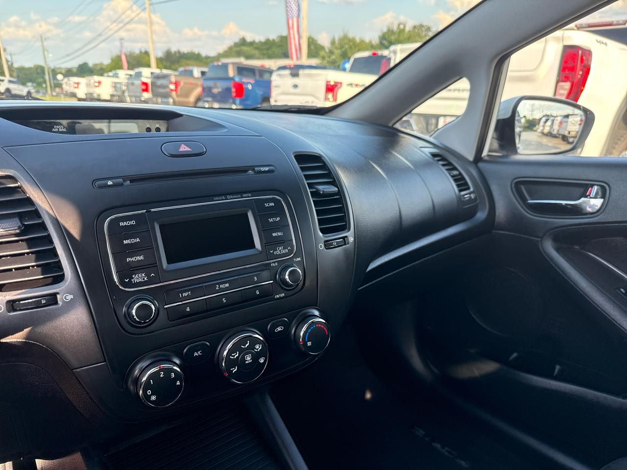 Kia Forte 4dr Sdn Auto LX 2016