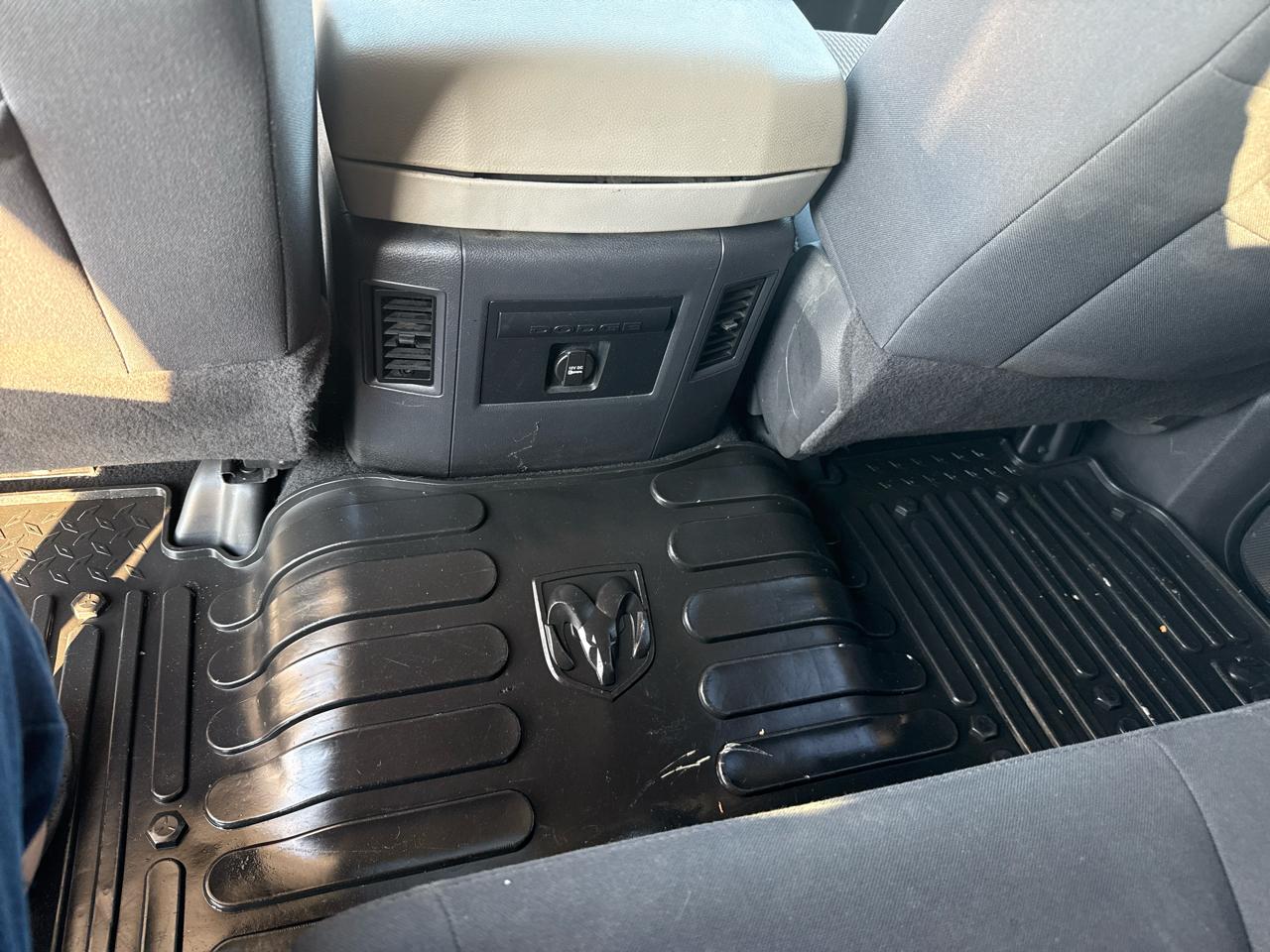 RAM 2500 4WD Mega Cab 160.5" SLT 2011