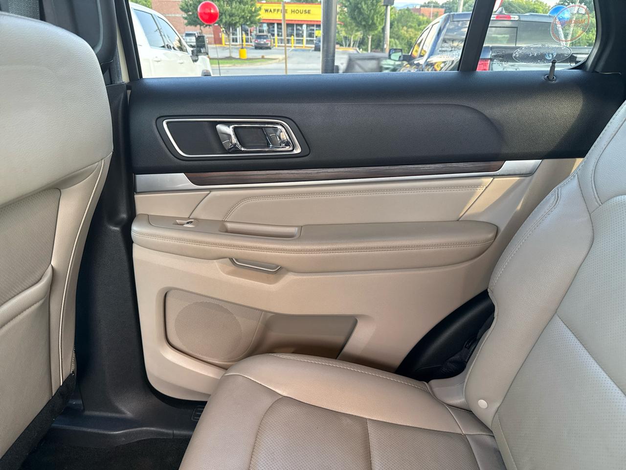Ford Explorer Limited 4WD 2018