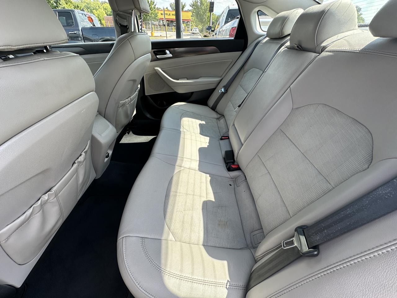 Hyundai Sonata 4dr Sdn 2.4L Sport 2015