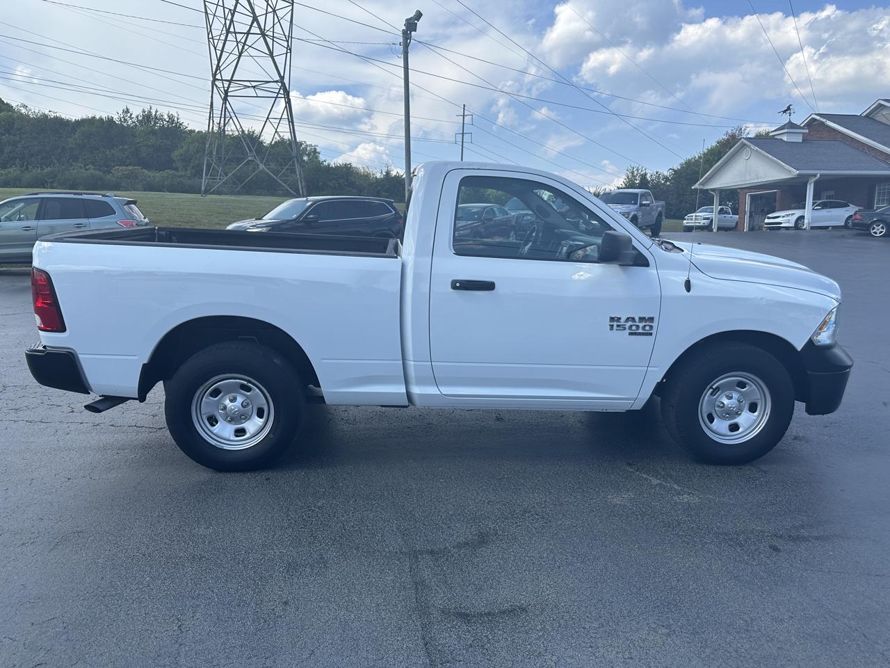 RAM 1500 Classic Tradesman 4x2 Reg Cab 6'4" Box 2022