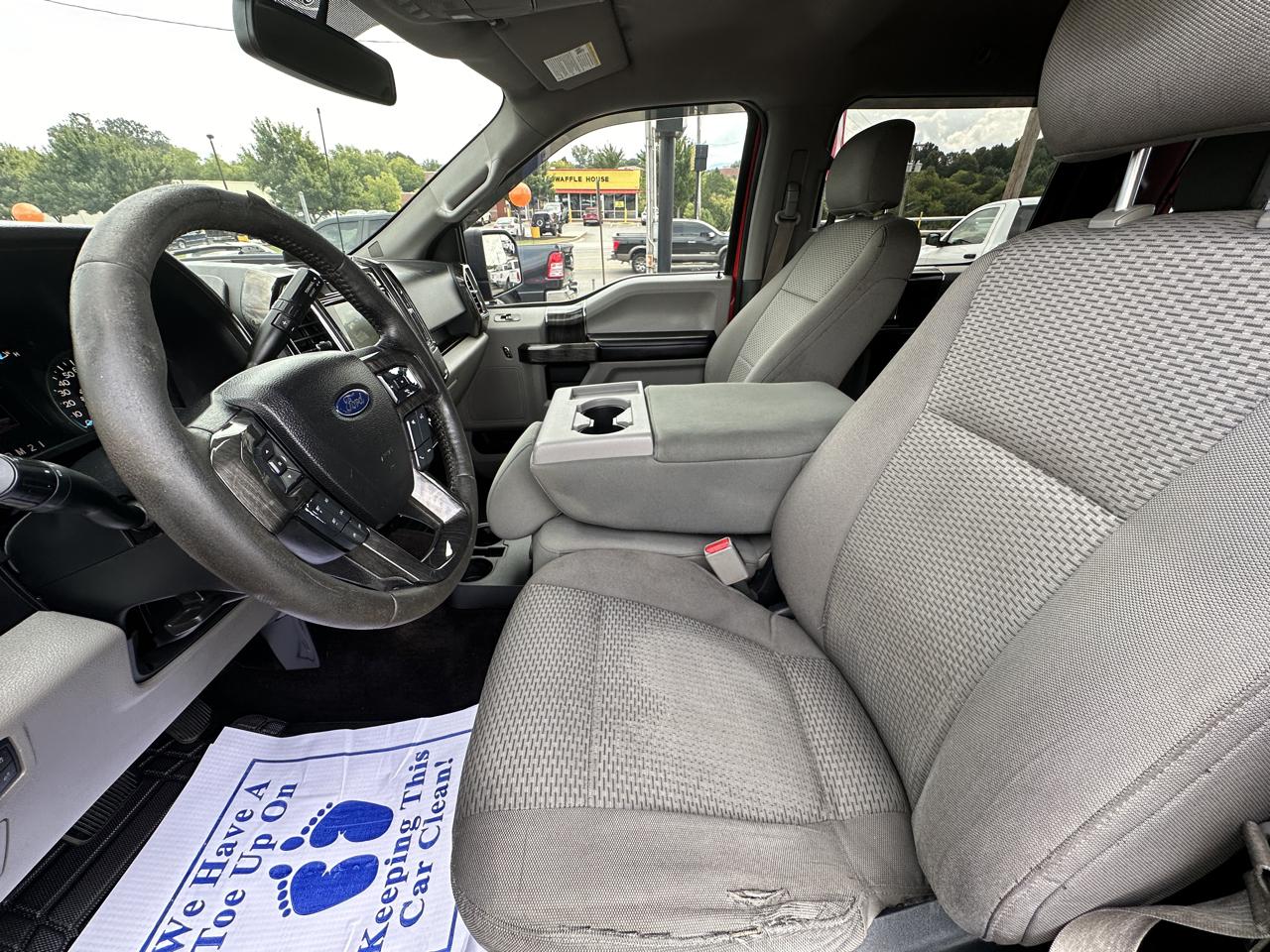 Ford F-150 4WD SuperCrew 145" XLT 2016