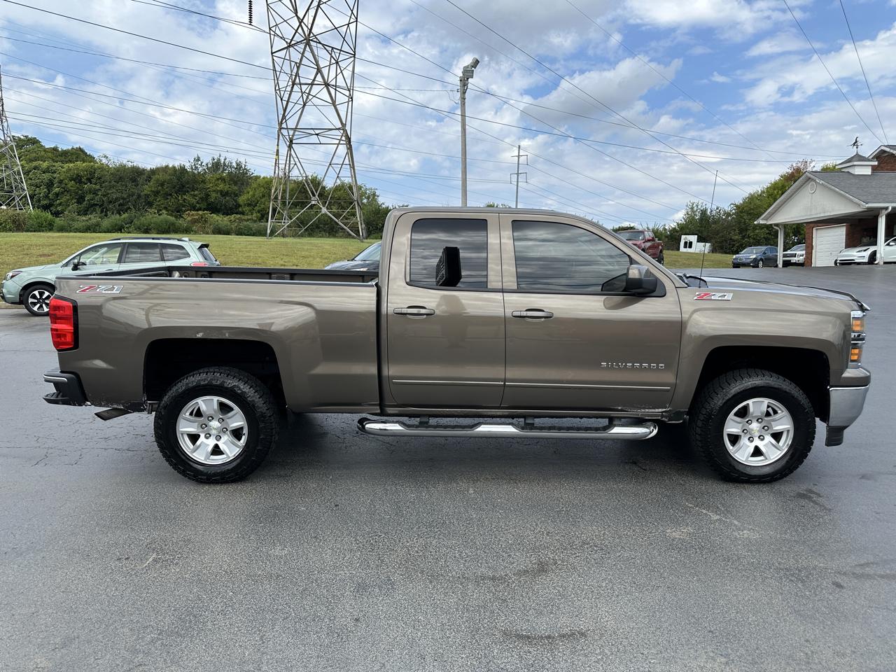 Chevrolet Silverado 1500 4WD Double Cab 143.5" LT w/1LT 2015