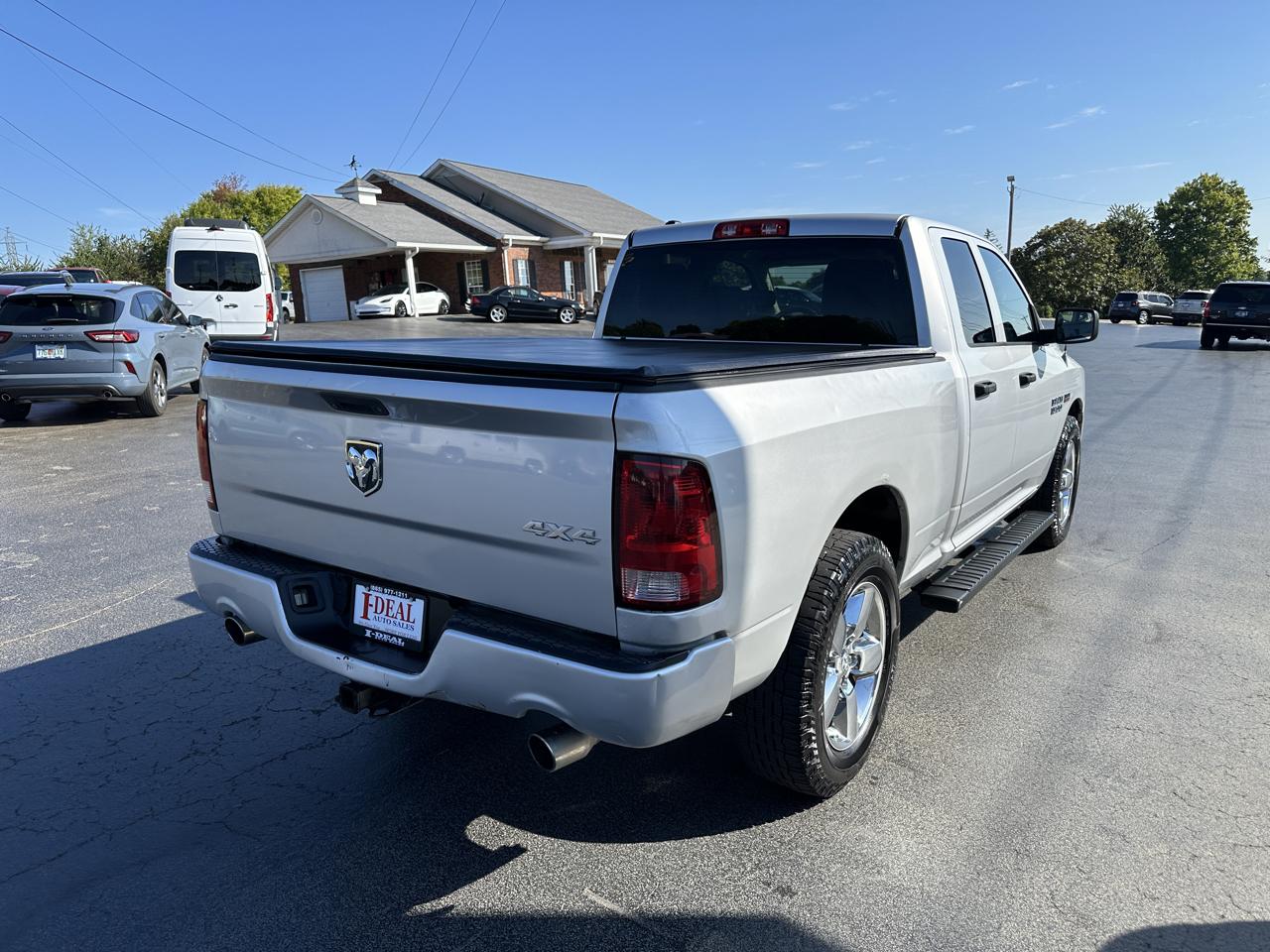 RAM 1500 4WD Quad Cab 140.5" Express 2013