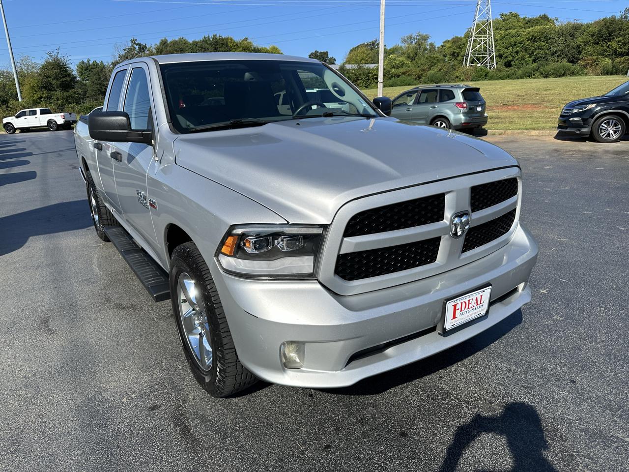 RAM 1500 4WD Quad Cab 140.5" Express 2013