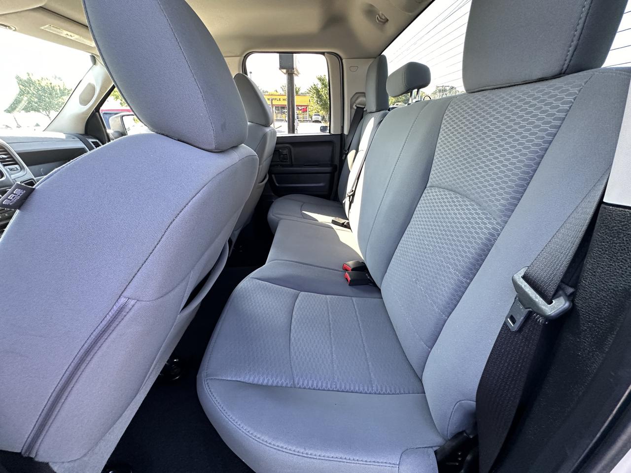 RAM 1500 4WD Quad Cab 140.5" Express 2013