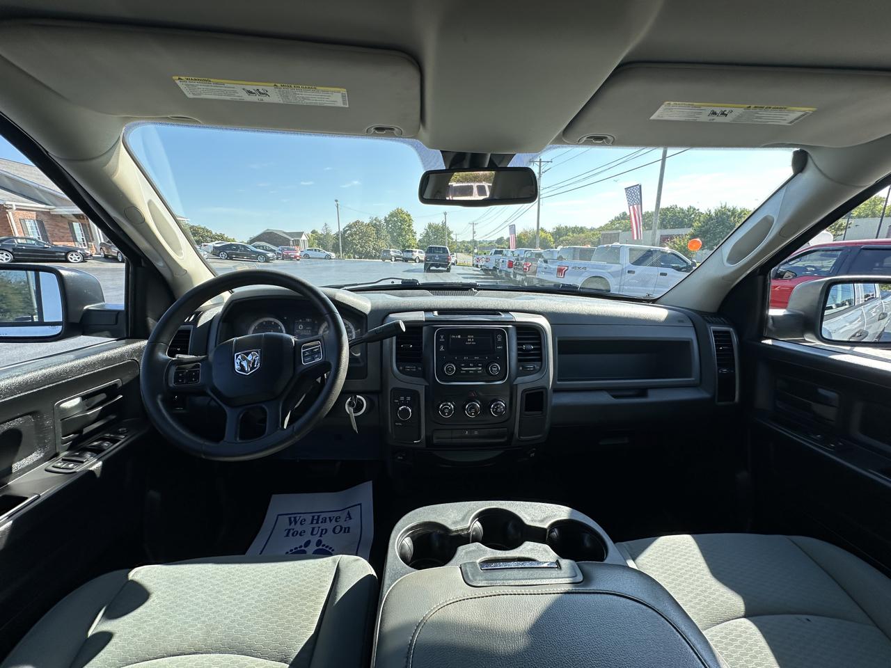 RAM 1500 4WD Quad Cab 140.5" Express 2013