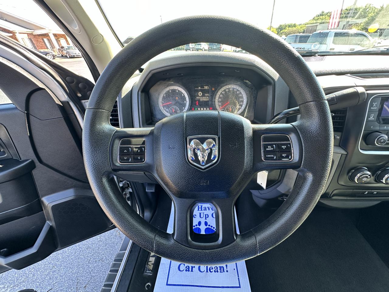 RAM 1500 4WD Quad Cab 140.5" Express 2013
