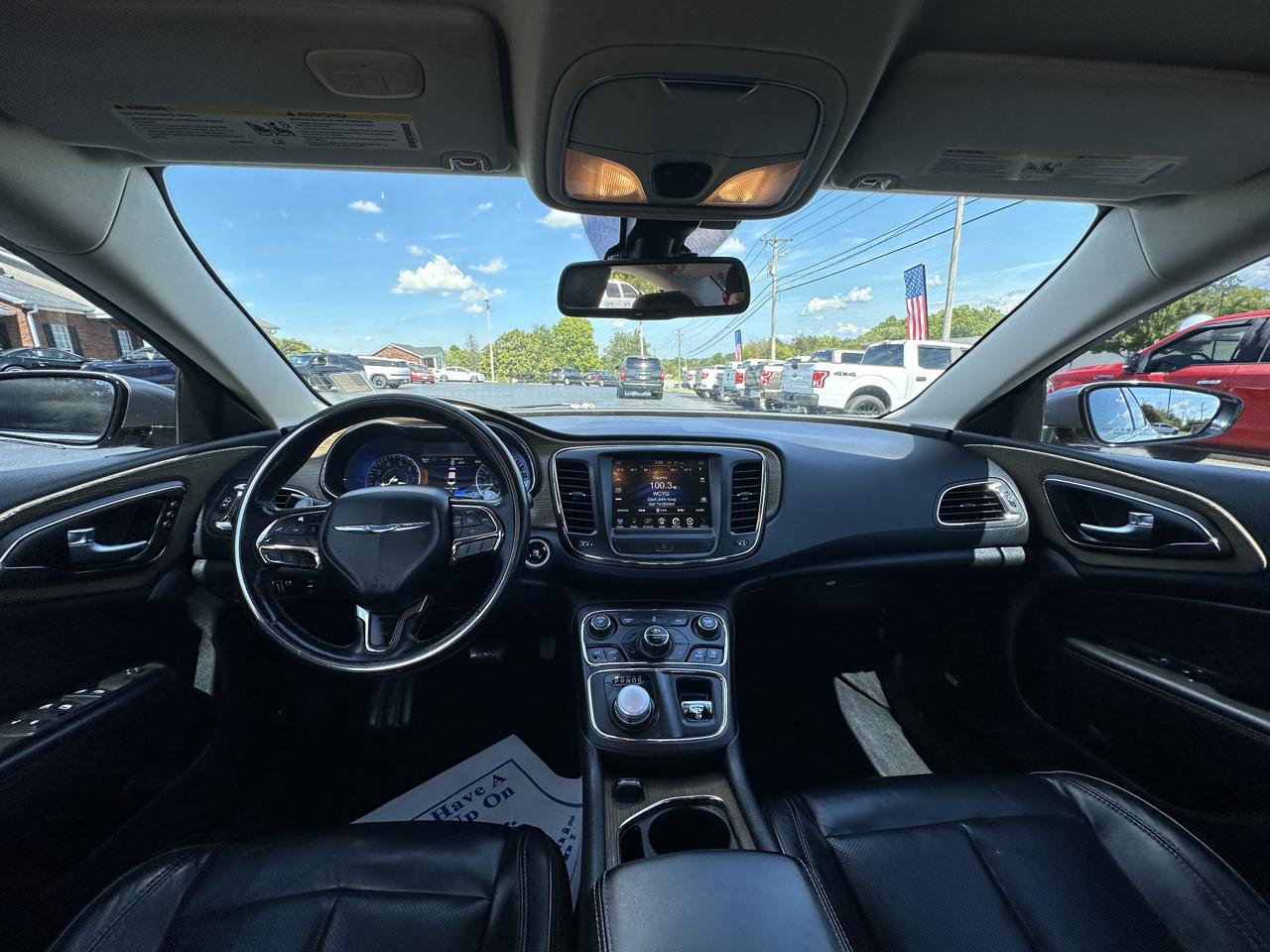 Chrysler 200 4dr Sdn C AWD 2015