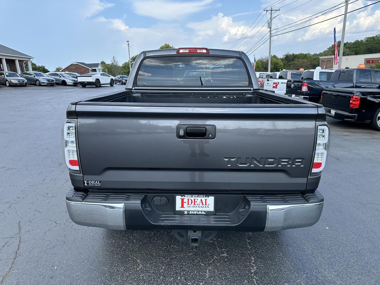Toyota Tundra 4WD SR5 CrewMax 5.5' Bed 5.7L (Natl) 2017