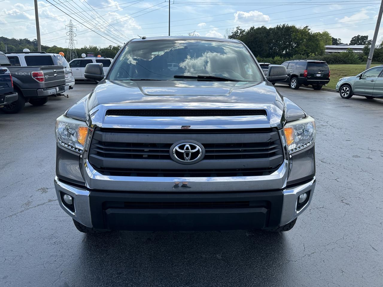 Toyota Tundra 4WD SR5 CrewMax 5.5' Bed 5.7L (Natl) 2017