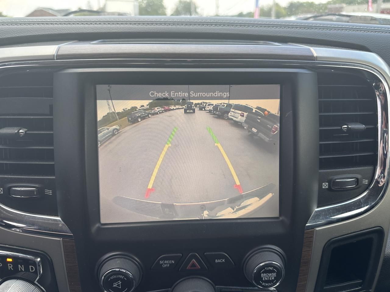 RAM 1500 4WD Quad Cab 140.5" Laramie 2014