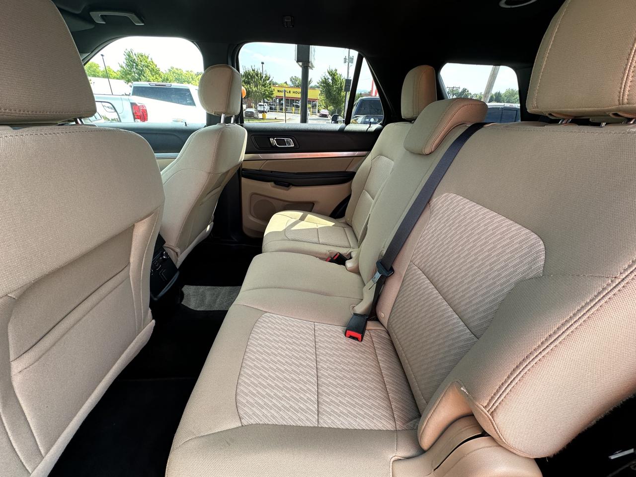 Ford Explorer Base 4WD 2017