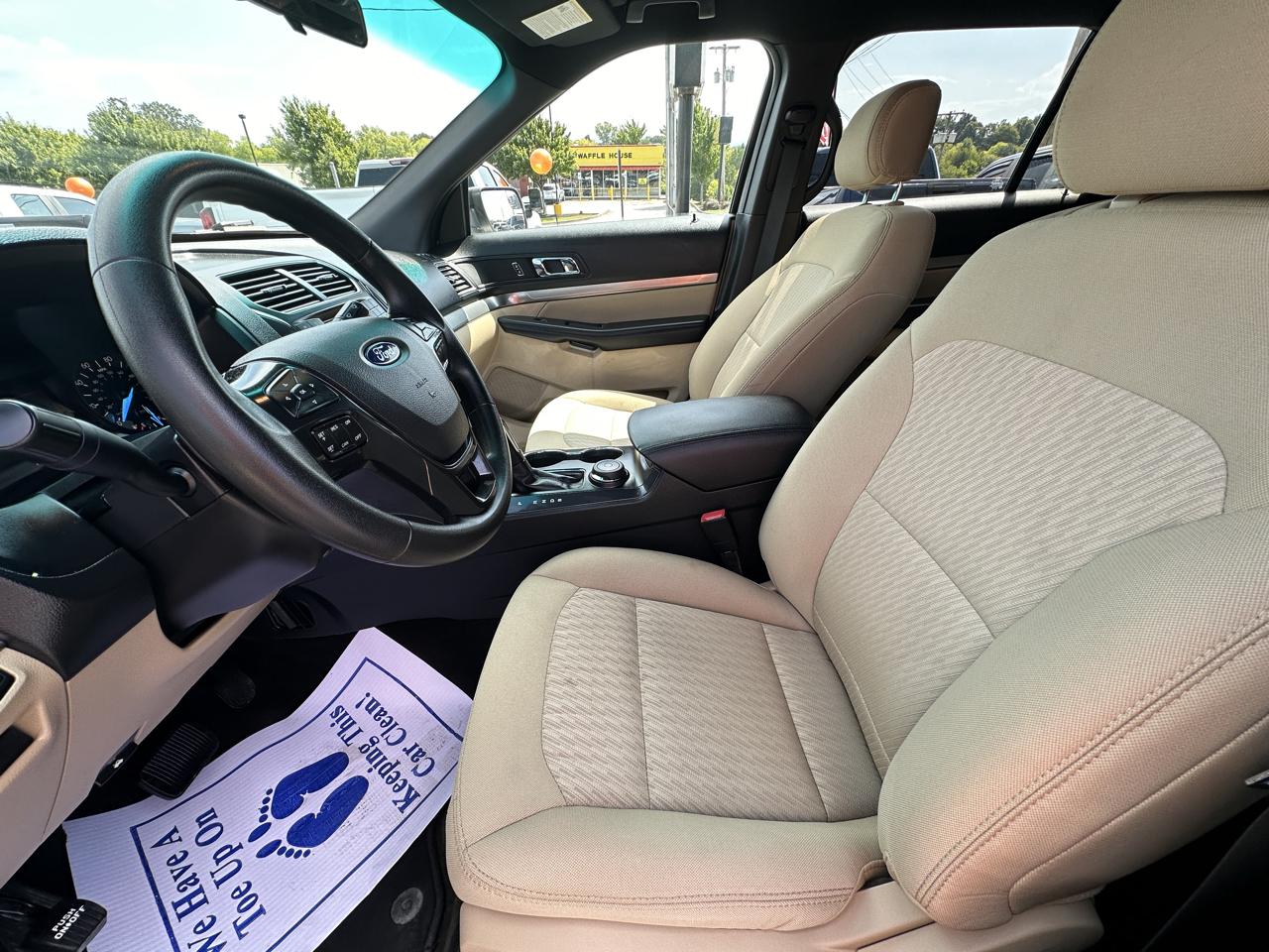 Ford Explorer Base 4WD 2017