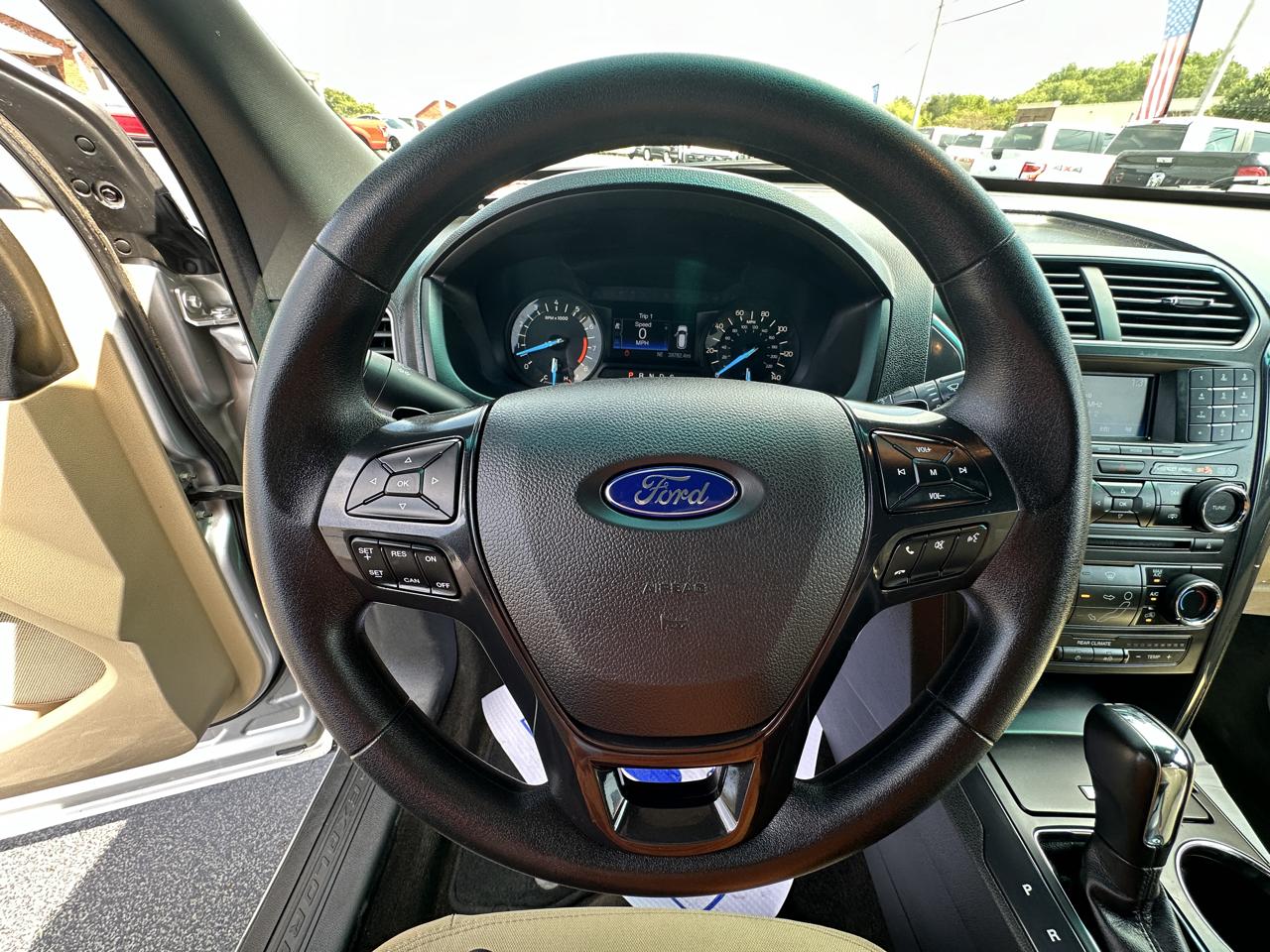 Ford Explorer Base 4WD 2017