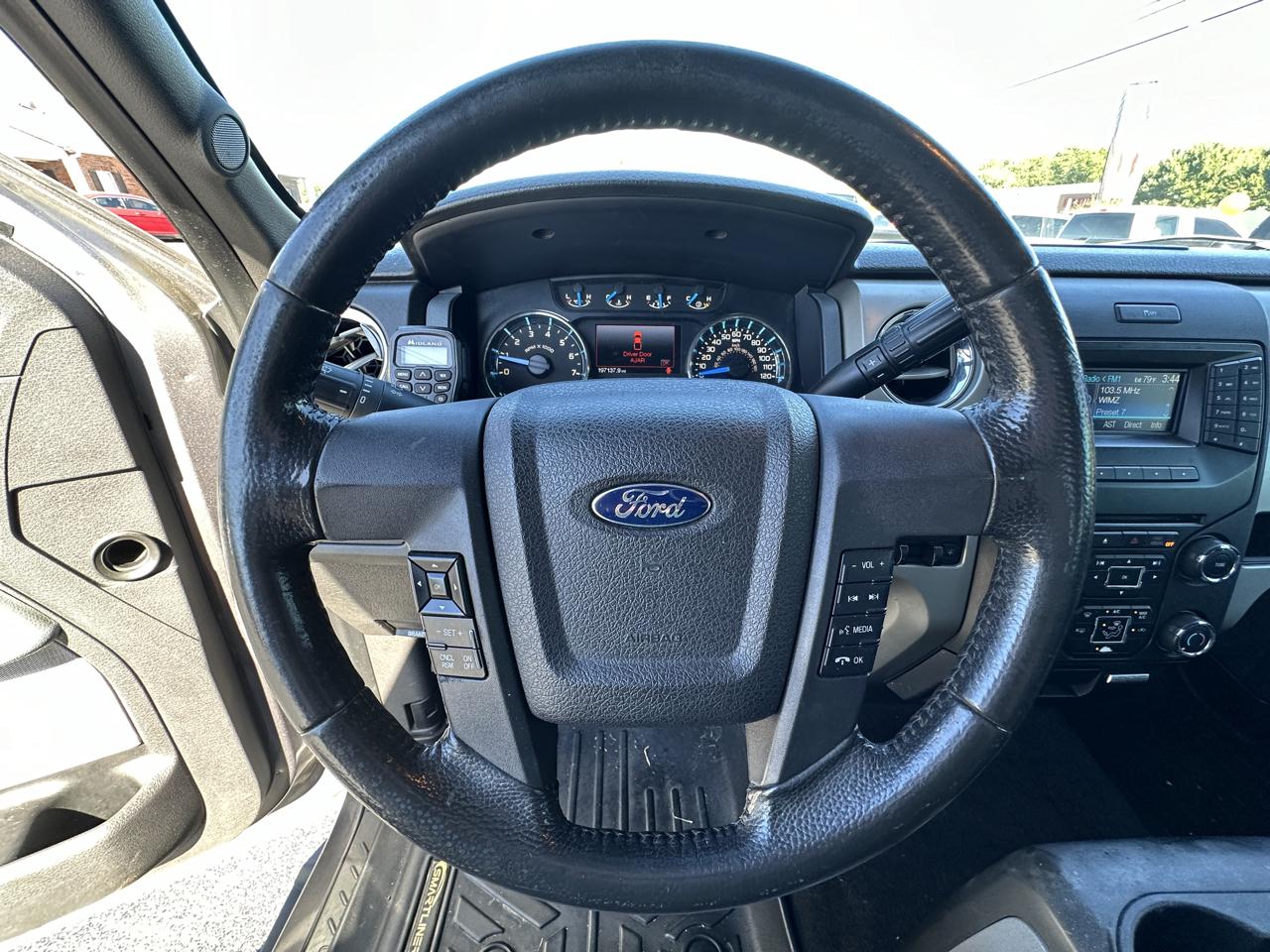 Ford F-150 4WD SuperCrew 145" XLT 2014