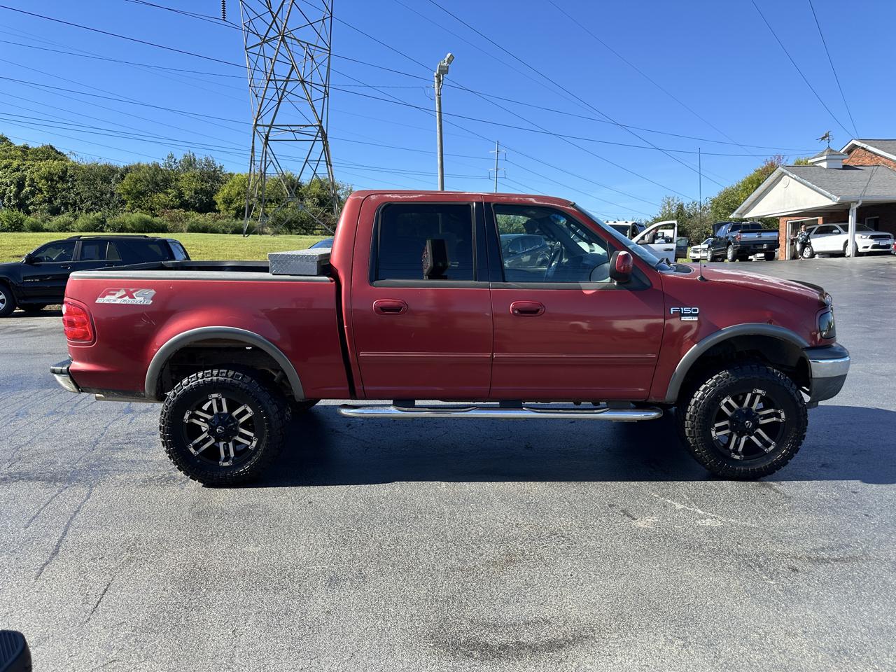 Ford F-150 SuperCrew 139" XLT 4WD 2002