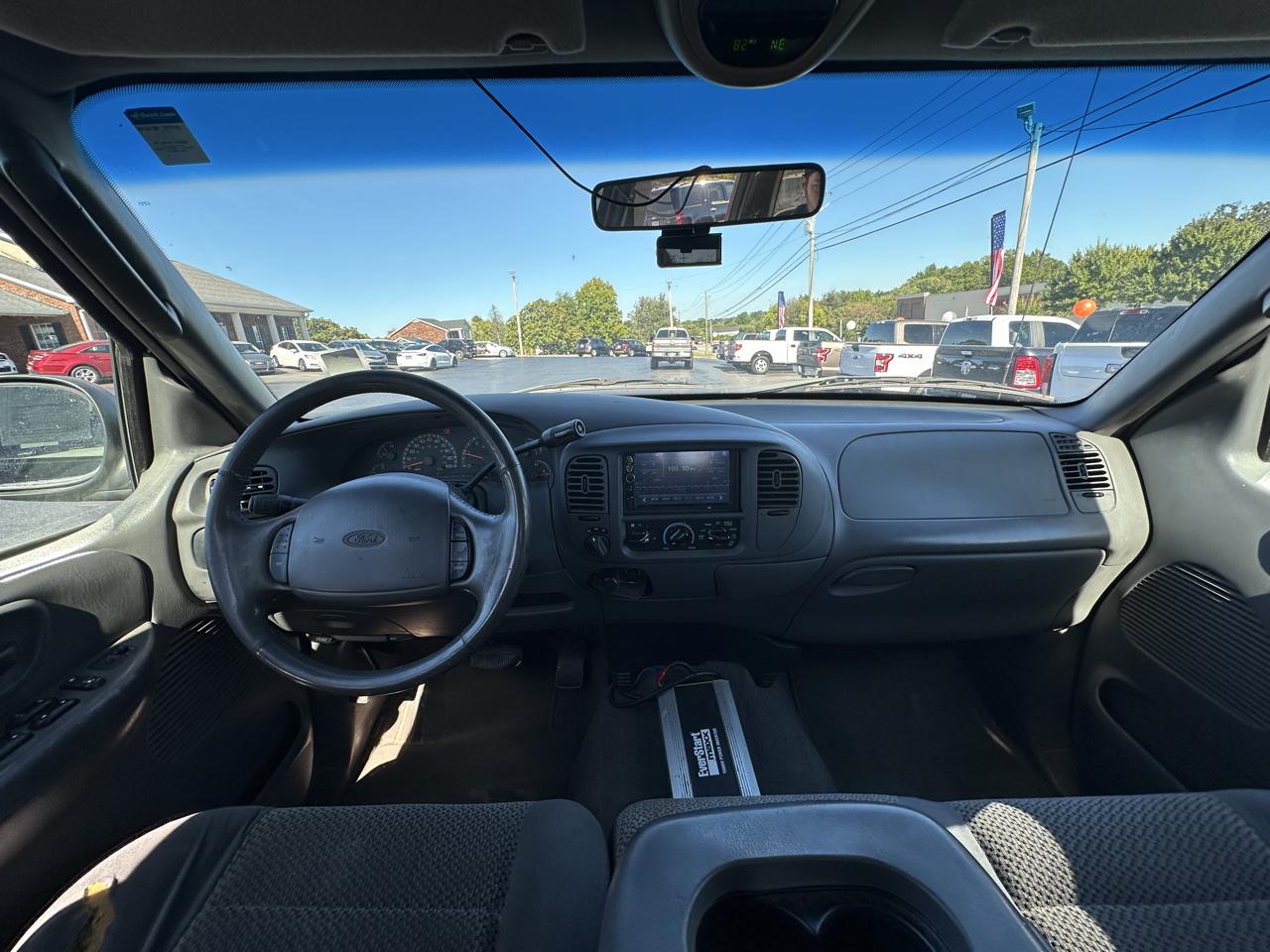 Ford F-150 SuperCrew 139" XLT 4WD 2002