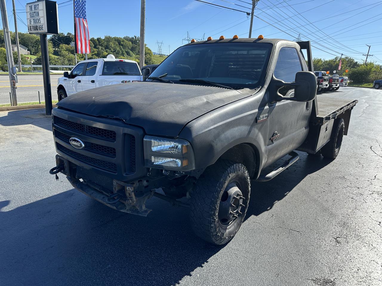 Ford Super Duty F-350 DRW Reg Cab 141" WB 60" CA XLT 4WD 2005