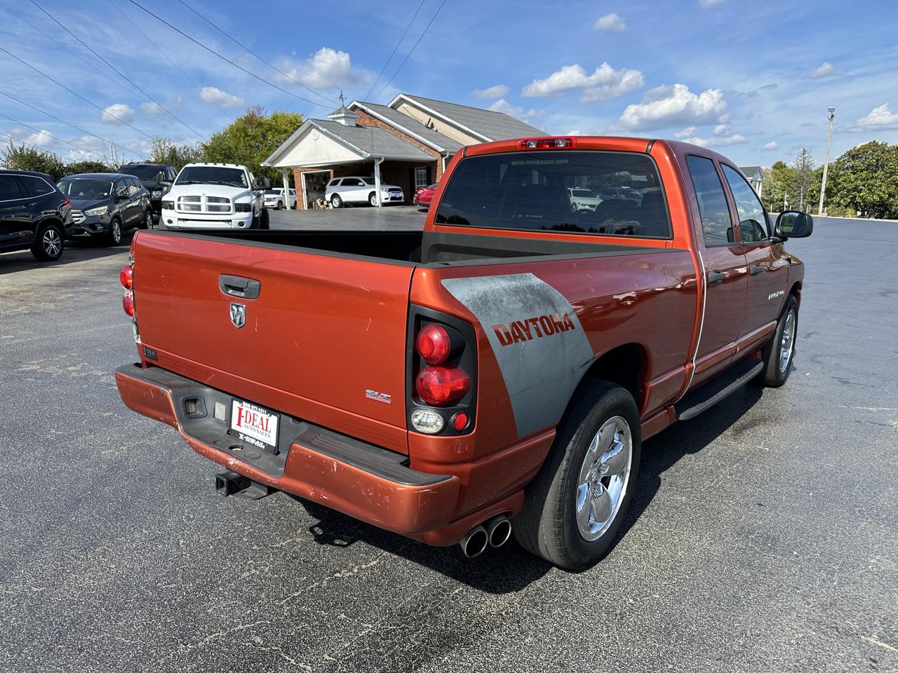 Dodge Ram 1500 4dr Quad Cab 140.5" WB SLT 2005