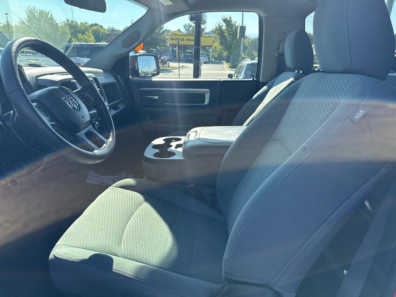 RAM 1500 Classic Tradesman 4x2 Reg Cab 8' Box 2019