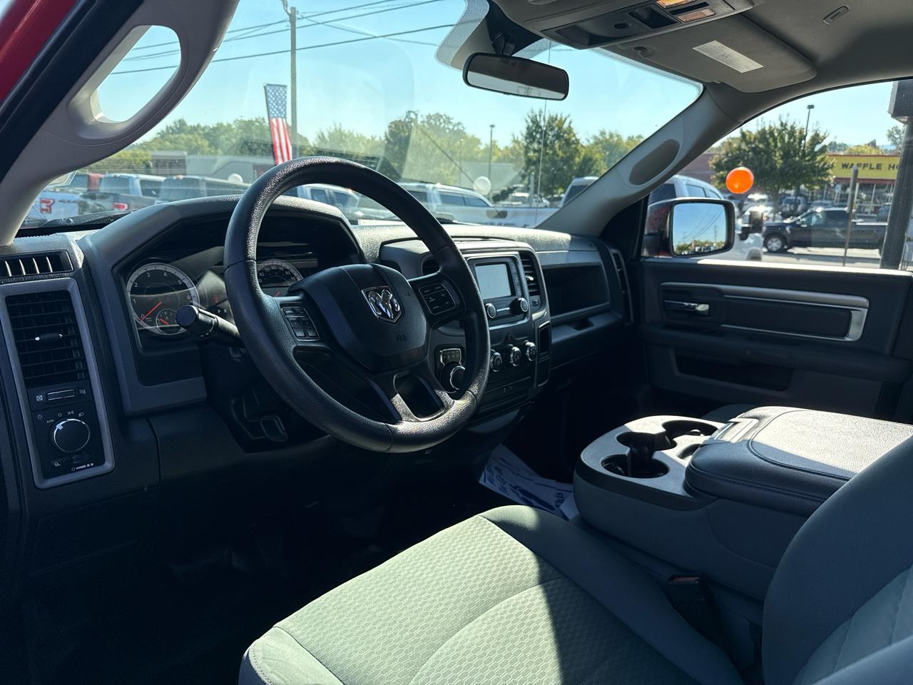 RAM 1500 Classic Tradesman 4x2 Reg Cab 8' Box 2019
