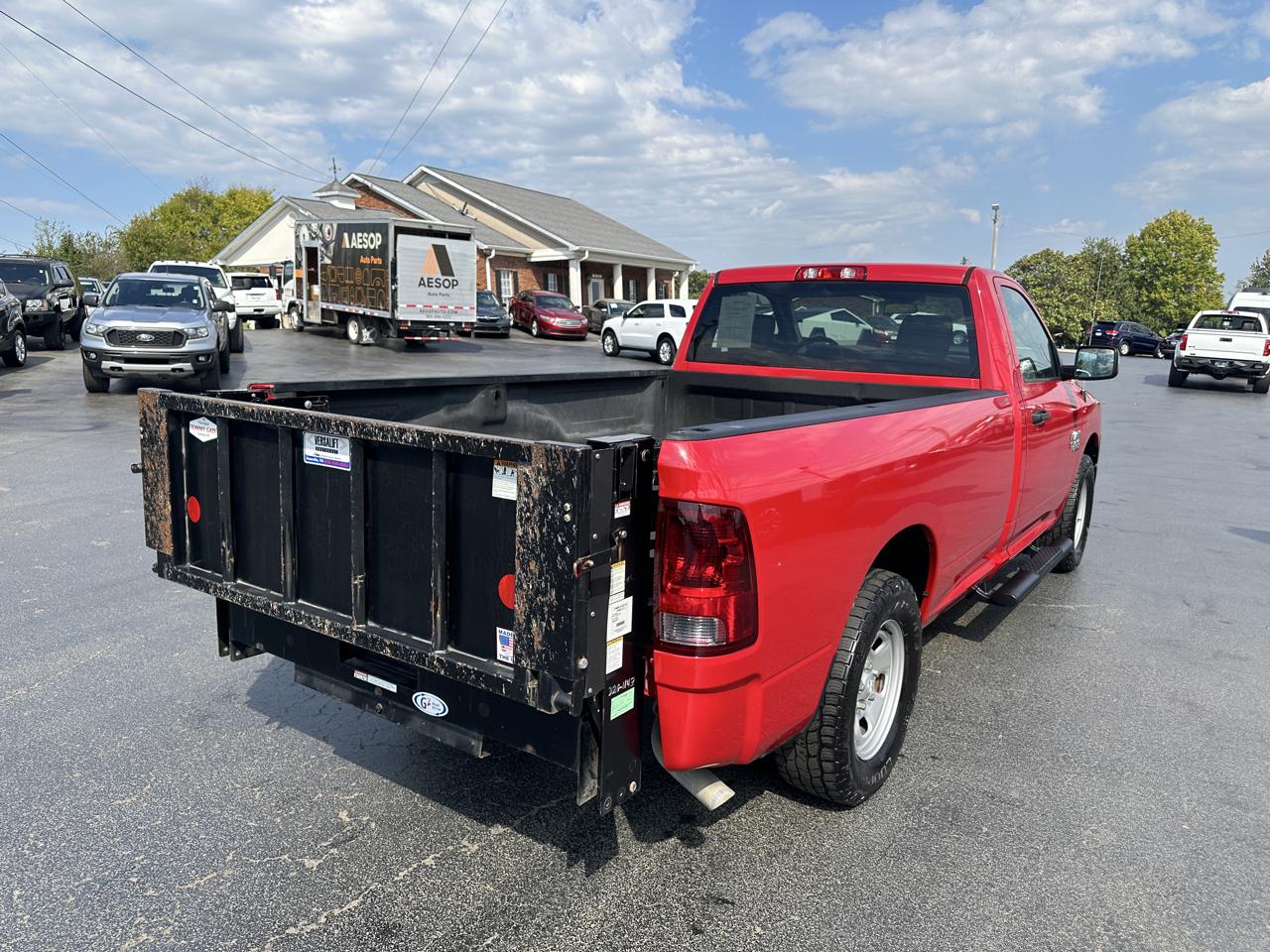 RAM 1500 Classic Tradesman 4x2 Reg Cab 8' Box 2019
