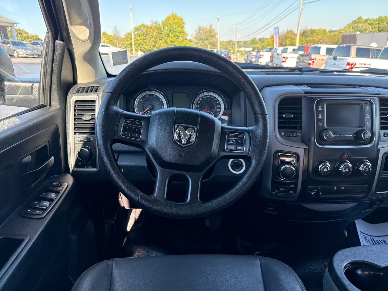 RAM 1500 4WD Quad Cab 140.5" Tradesman 2016