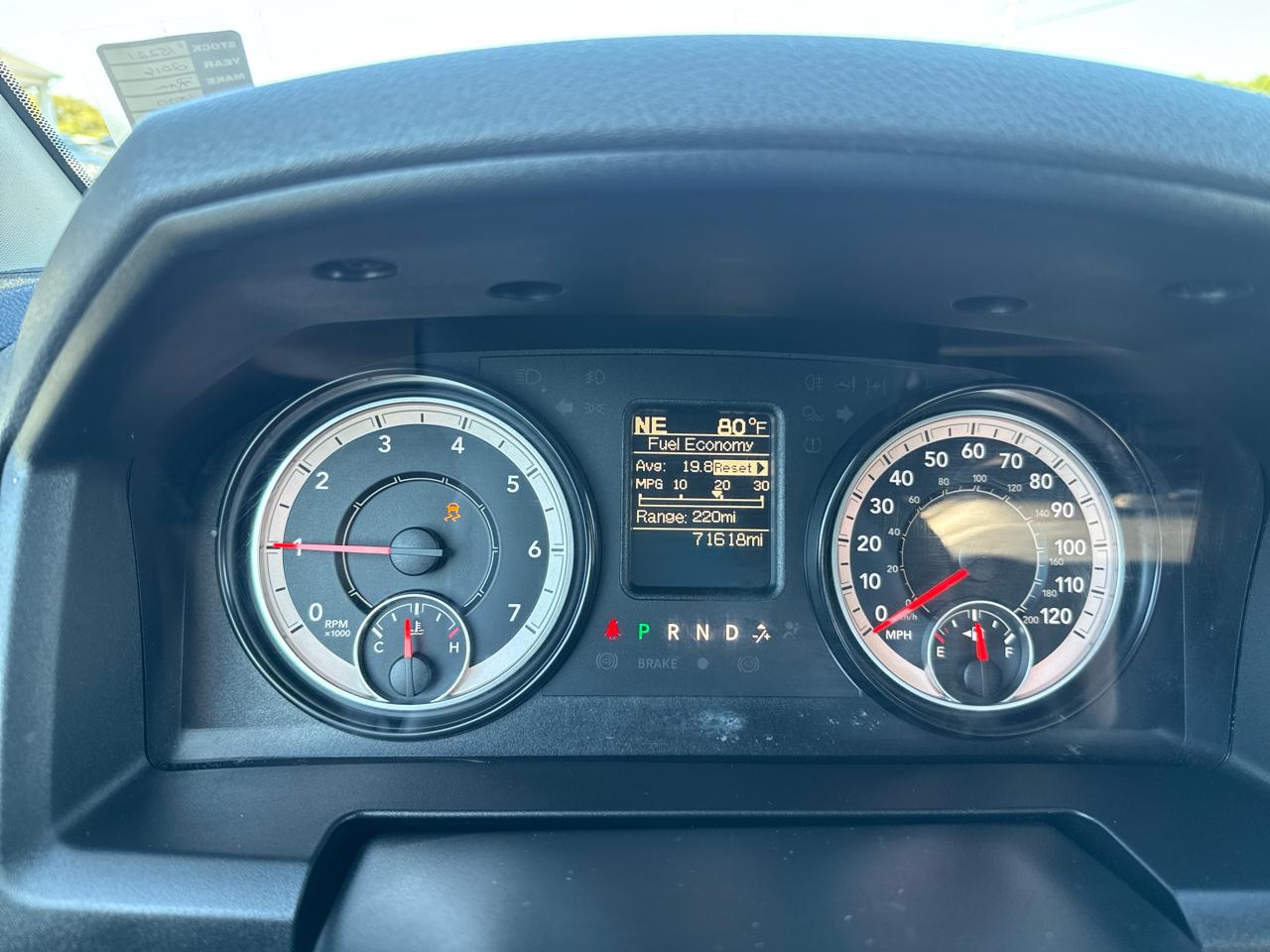 RAM 1500 4WD Quad Cab 140.5" Tradesman 2016