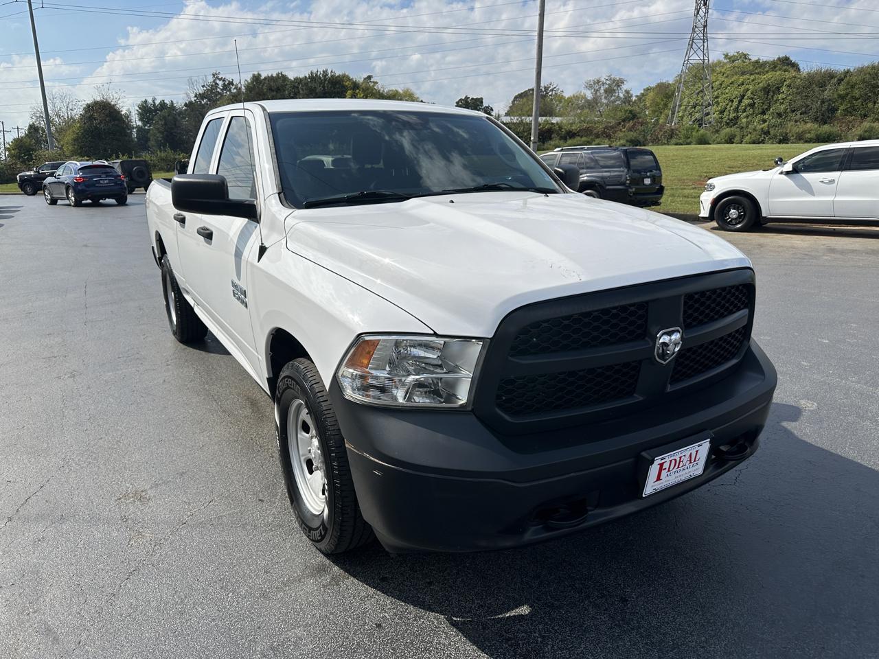 RAM 1500 4WD Quad Cab 140.5" Tradesman 2016
