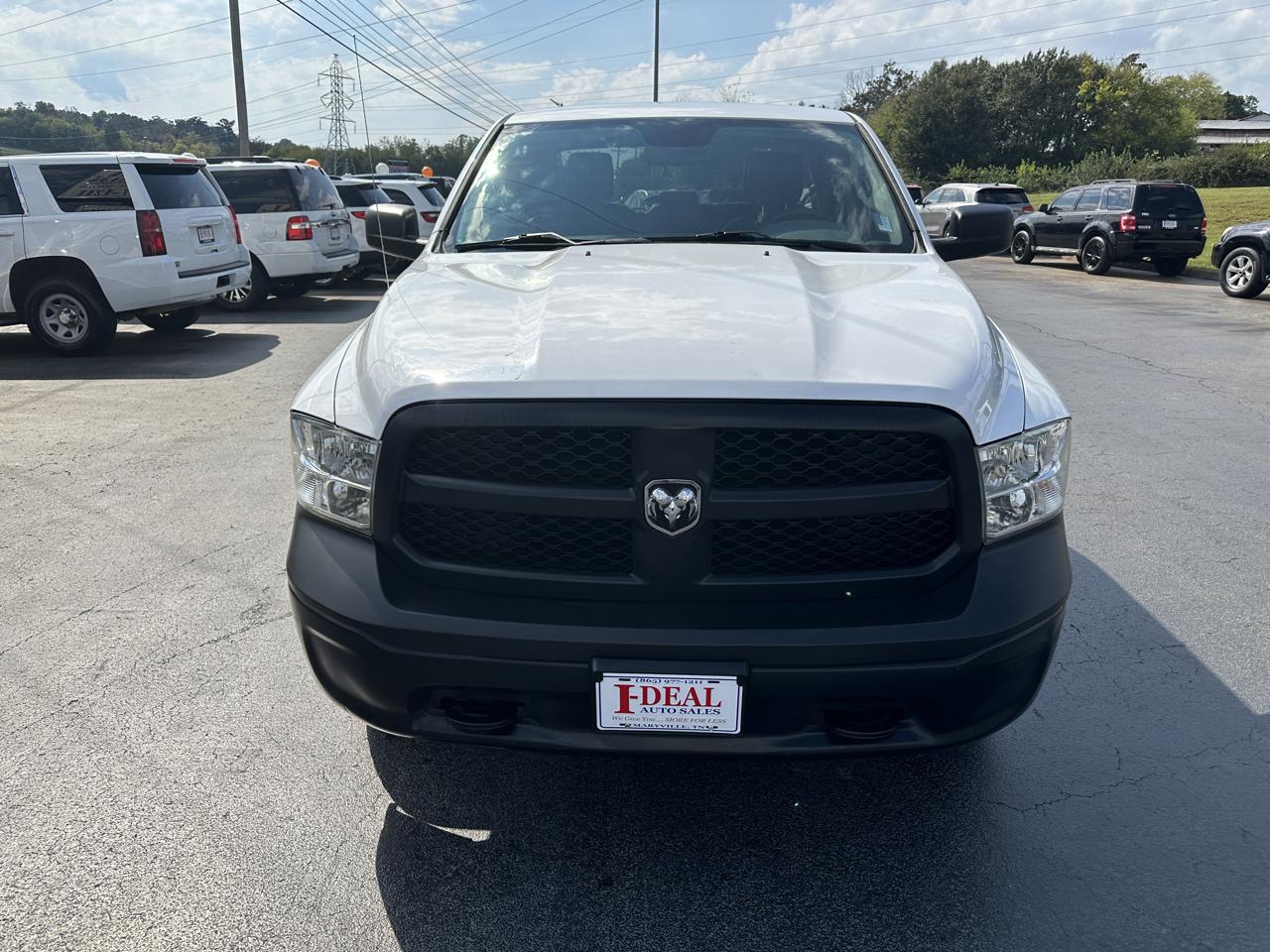 RAM 1500 4WD Quad Cab 140.5" Tradesman 2016
