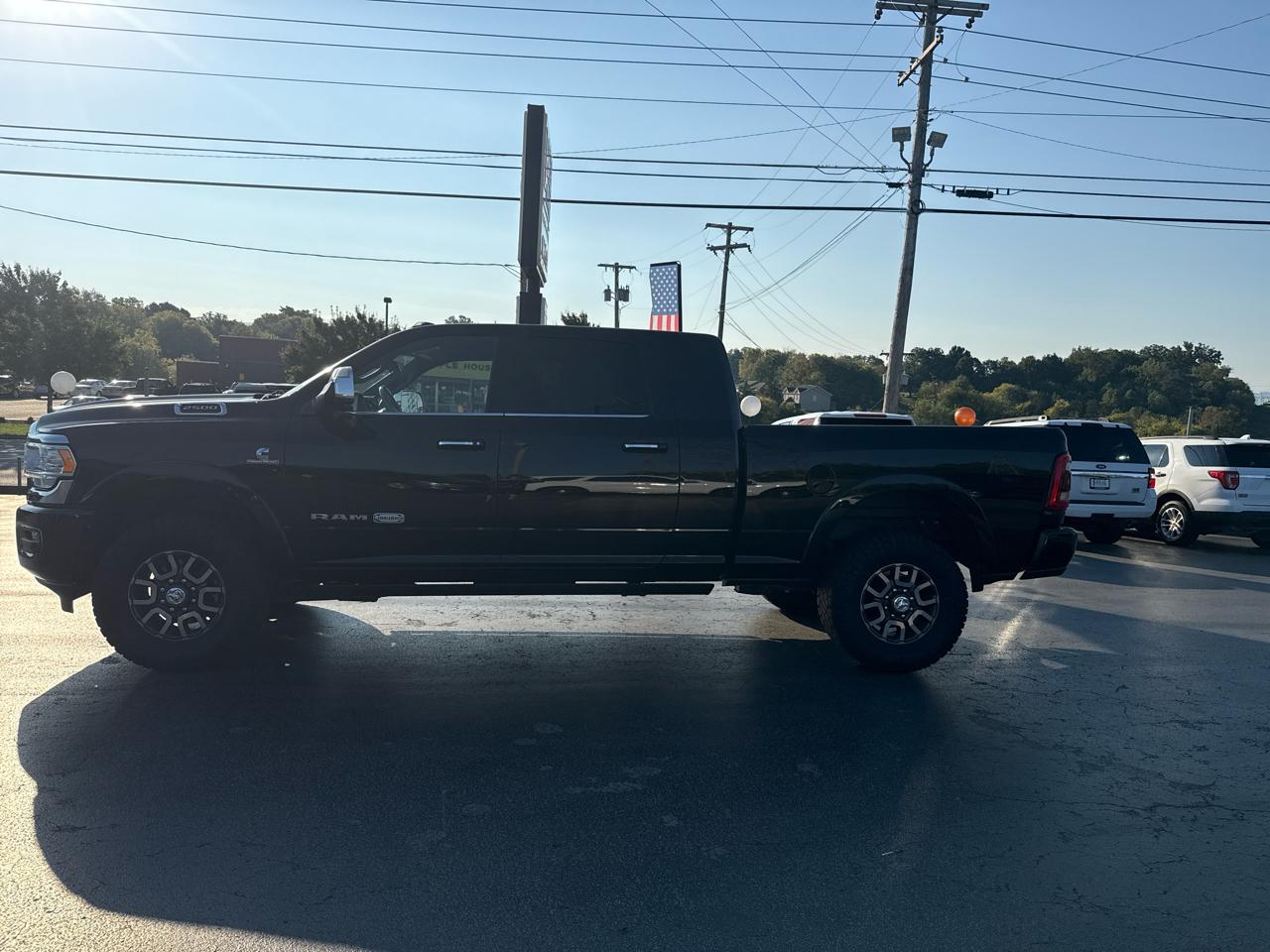 RAM 2500 Longhorn 4x4 Mega Cab 6'4" Box 2022