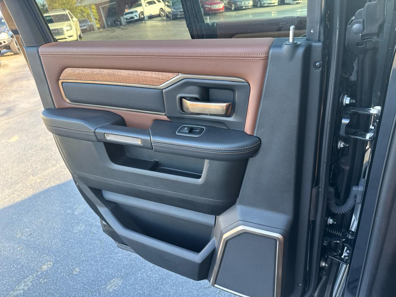 RAM 2500 Longhorn 4x4 Mega Cab 6'4" Box 2022