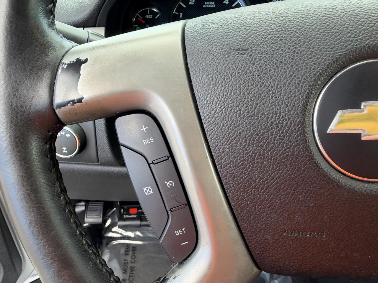 Chevrolet Avalanche 4WD Crew Cab LT 2013