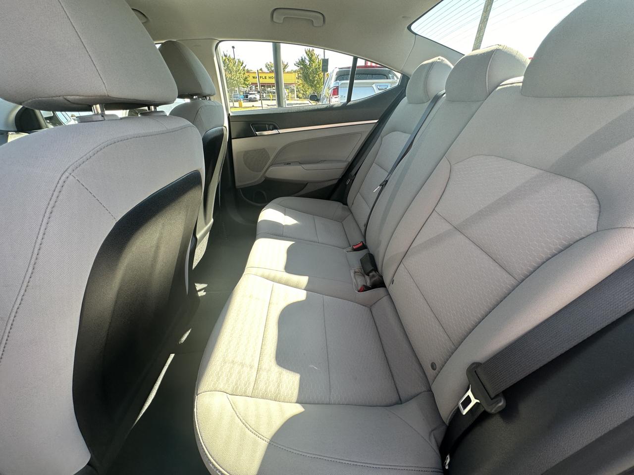 Hyundai Elantra SE IVT 2020