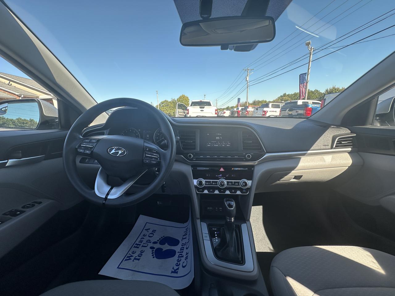 Hyundai Elantra SE IVT 2020