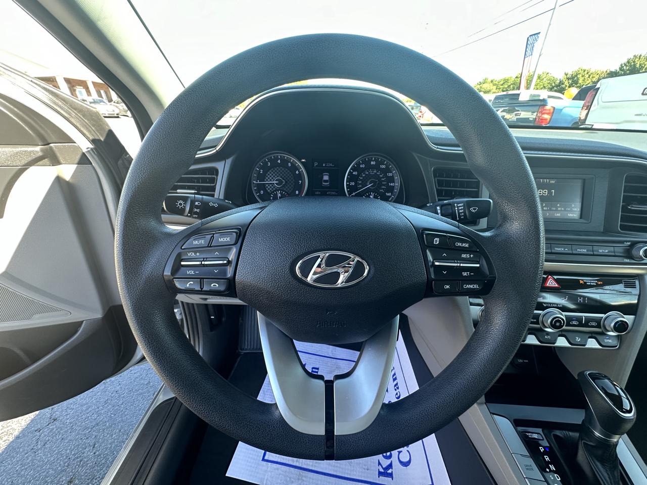Hyundai Elantra SE IVT 2020
