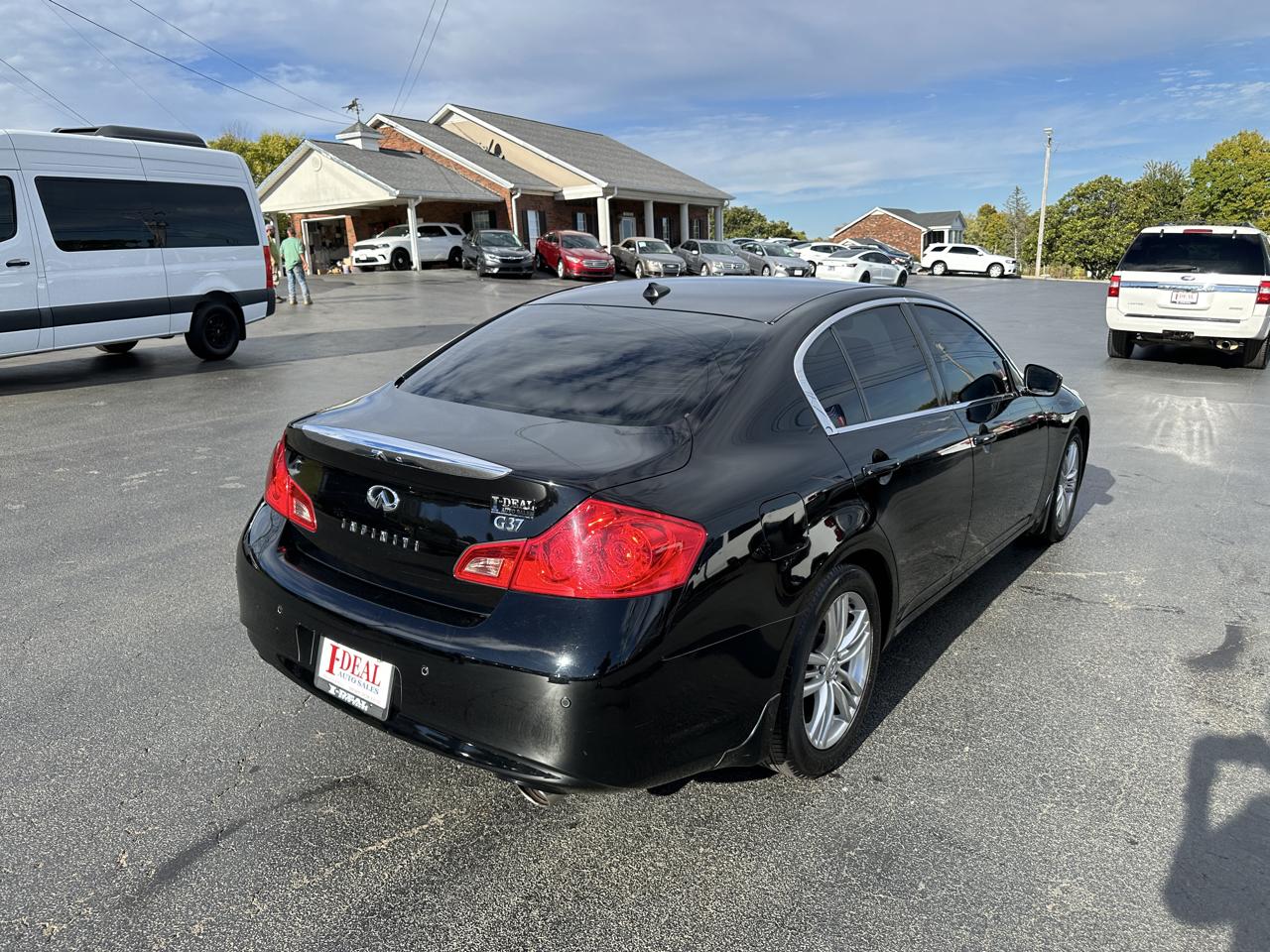 Infiniti G37 Sedan 4dr Journey RWD 2013