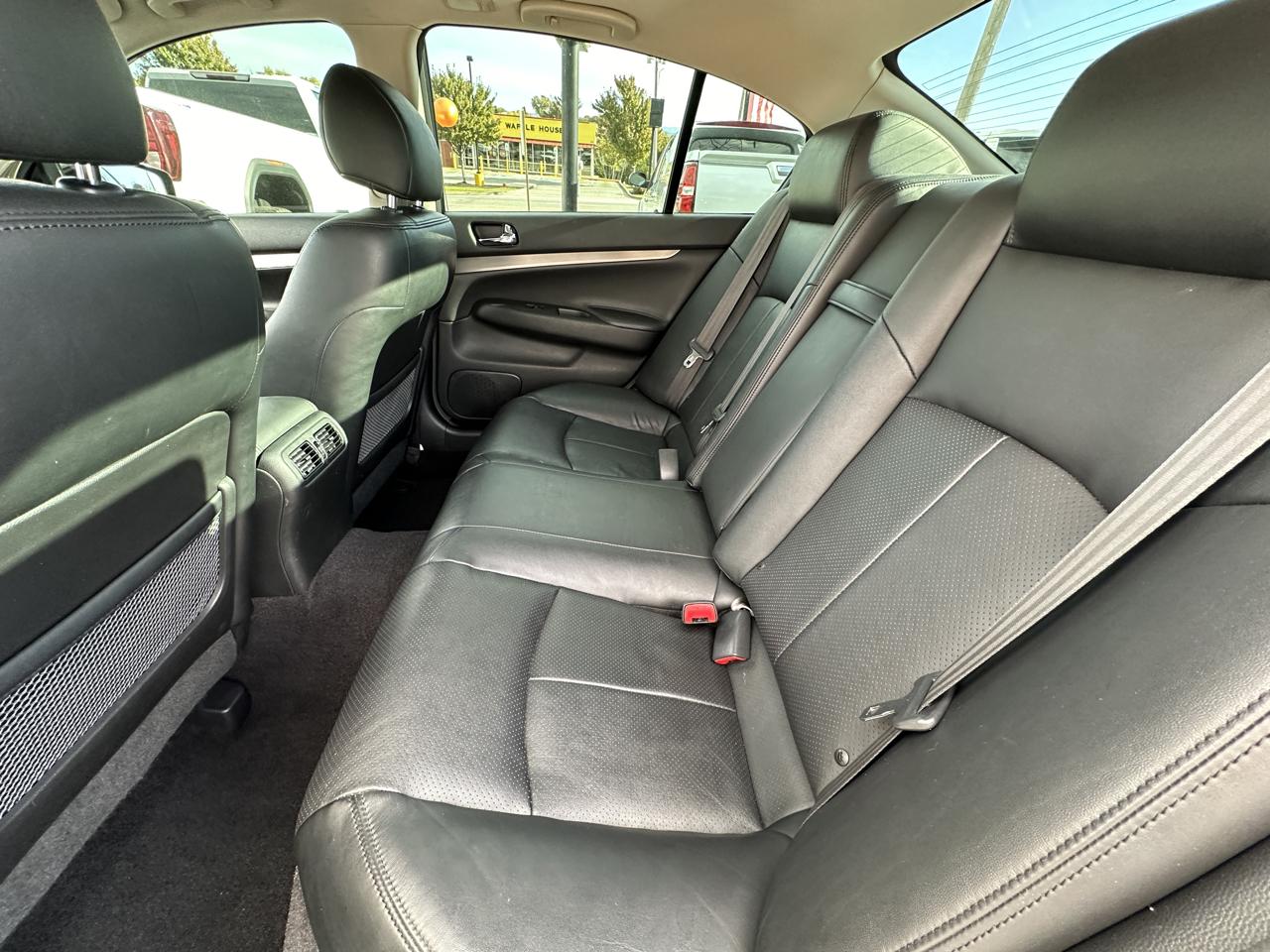 Infiniti G37 Sedan 4dr Journey RWD 2013