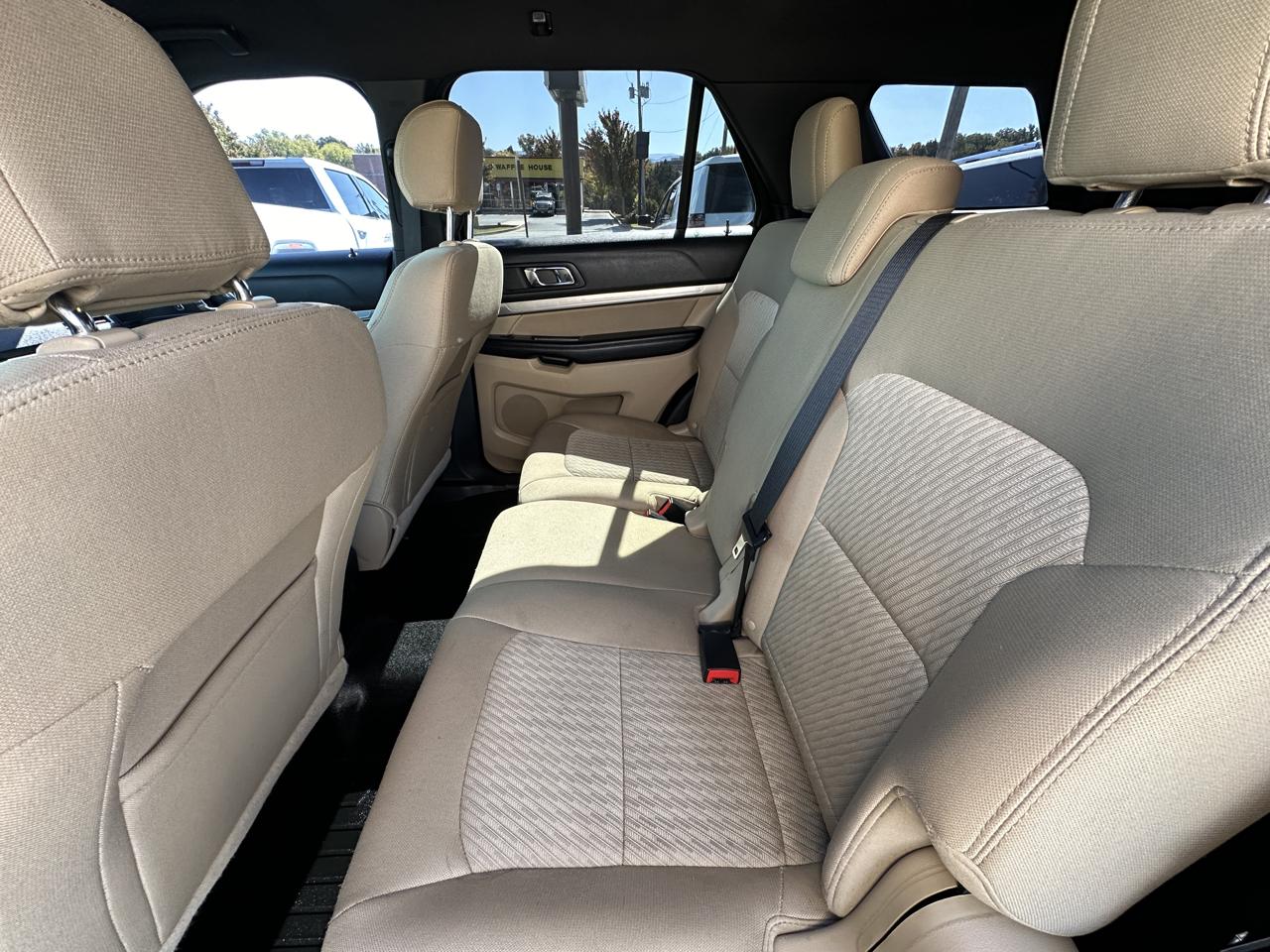 Ford Explorer Base 4WD 2017