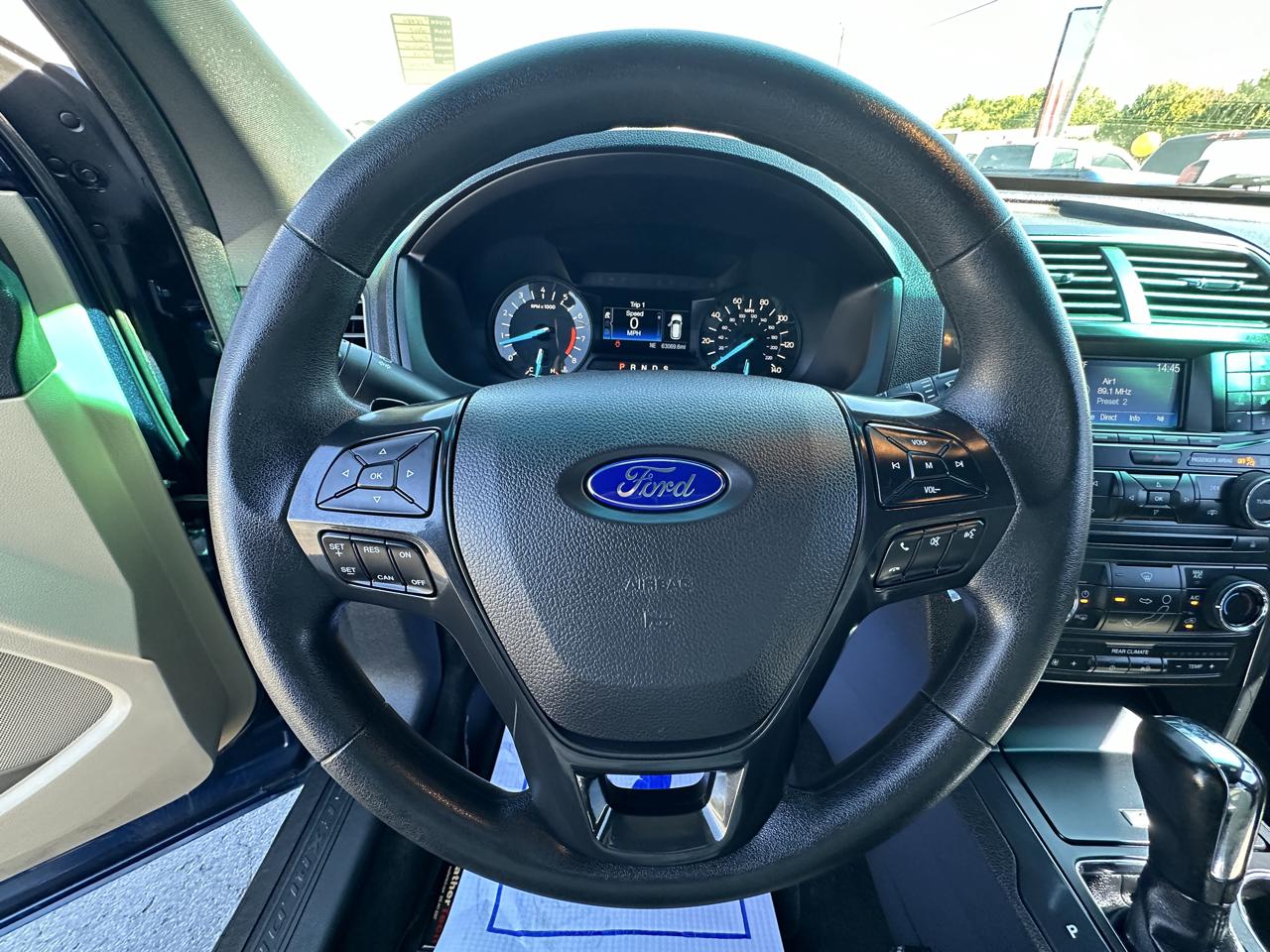 Ford Explorer Base 4WD 2017